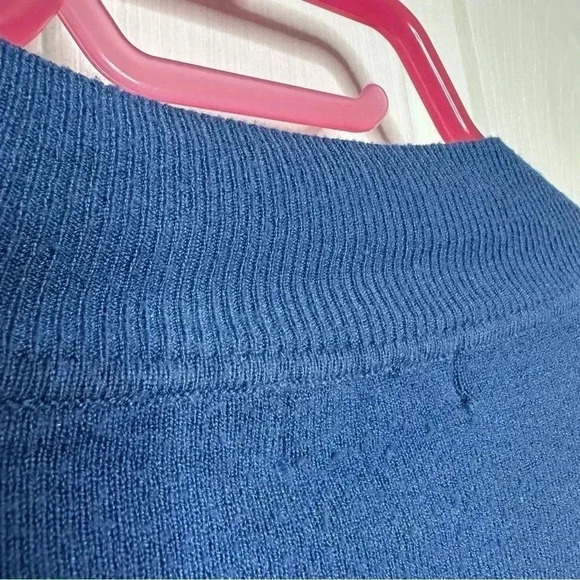 TCEC Sweater V-Neck Blue  Size Large - Picture 13 of 16